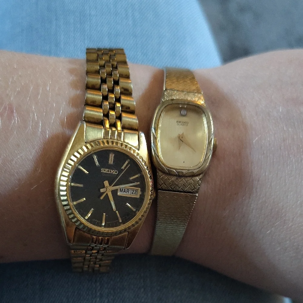 Seiko Dual Gold and Black Watch Pair - Picture 2 of 6